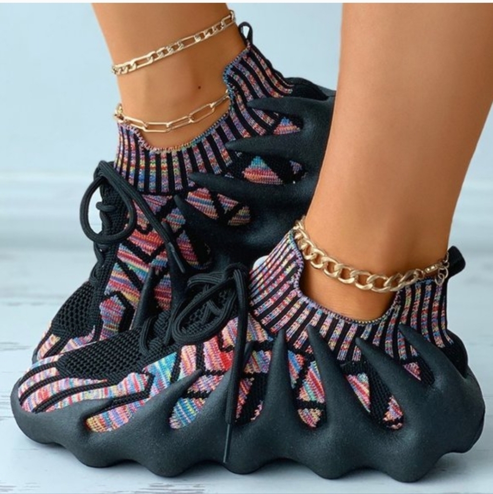 EUC | Colorful Knit Women's Shoes | Size: 7.5